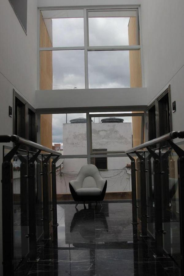 Apartasuite Edificio Monir Bogota Buitenkant foto