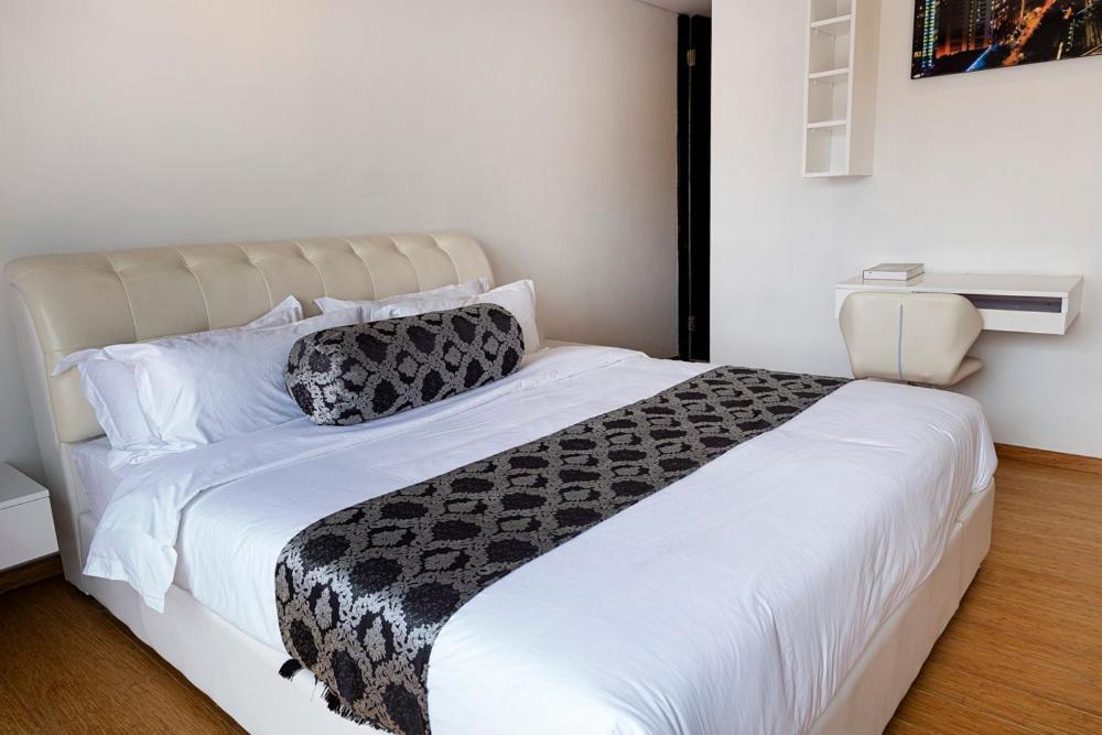 Apartasuite Edificio Monir Bogota Buitenkant foto